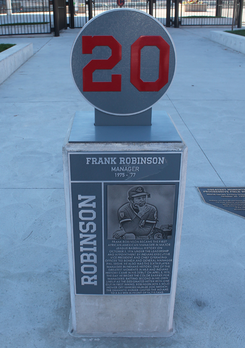 Frank Robinson honored at Cleveland Indians Progressive Field