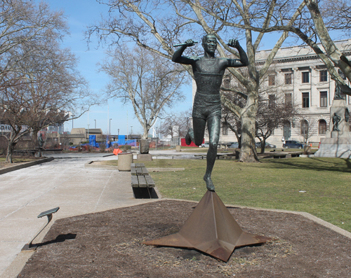 Jesse Owens statue in Cleveland
